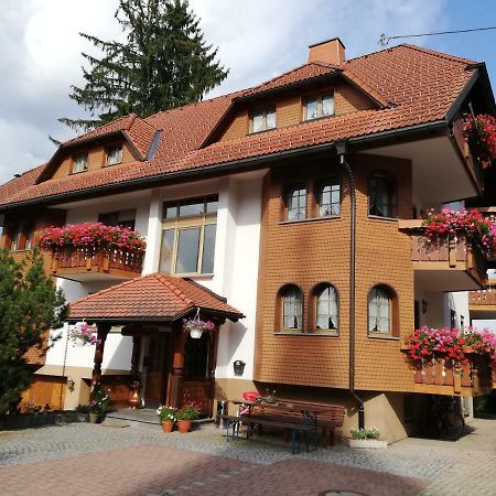 Gaestehaus Roessle Rötenbach 외부 사진