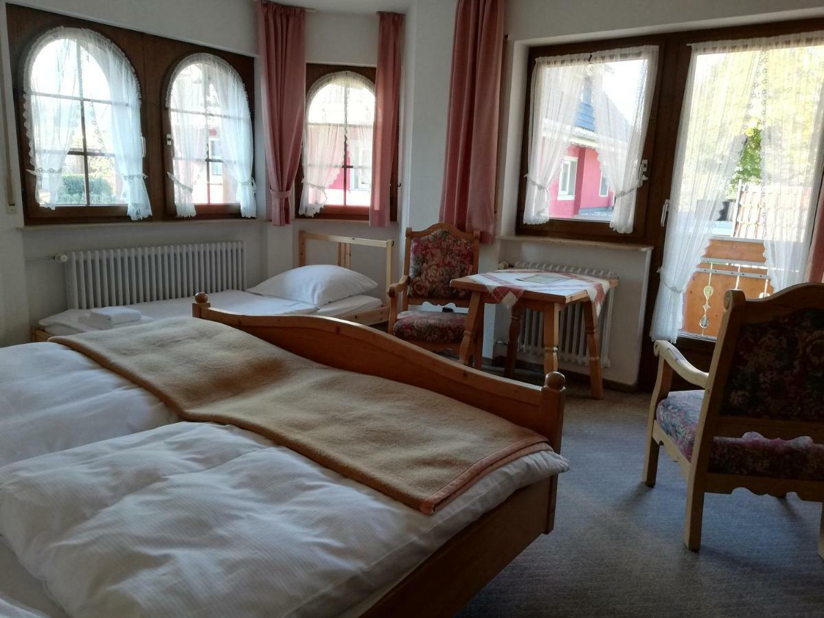 Gaestehaus Roessle Rötenbach 외부 사진