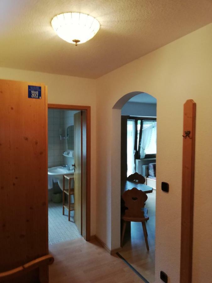 Gaestehaus Roessle Rötenbach 외부 사진